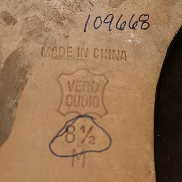 Van Eli Vero Cuoio Brown Suede Pumps with Patent Leather Vamp Size 8.5 - EUC - Picture 11 of 12